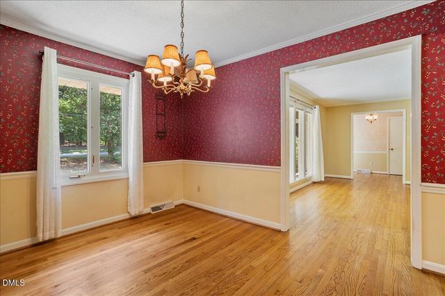 1621 Stonehurst Road, Raleigh, NC 27607