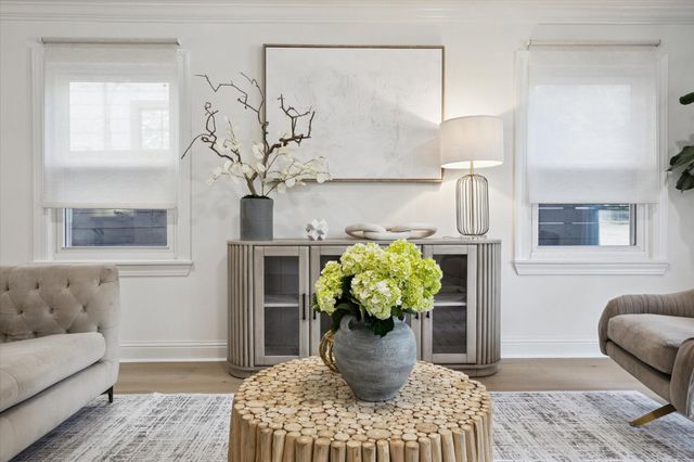 4148 Bissonnet Street, West University Place, TX 77005