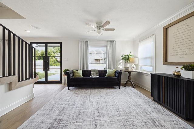 4148 Bissonnet Street, West University Place, TX 77005