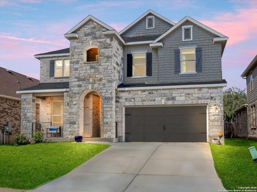 5323 Espinoso Way, San Antonio, TX 78261