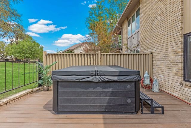 636 Oakland Hills Lane, Kerrville, TX 78028