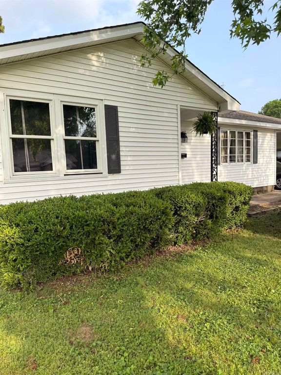 491 N Scurlock, Piggott, AR 72454