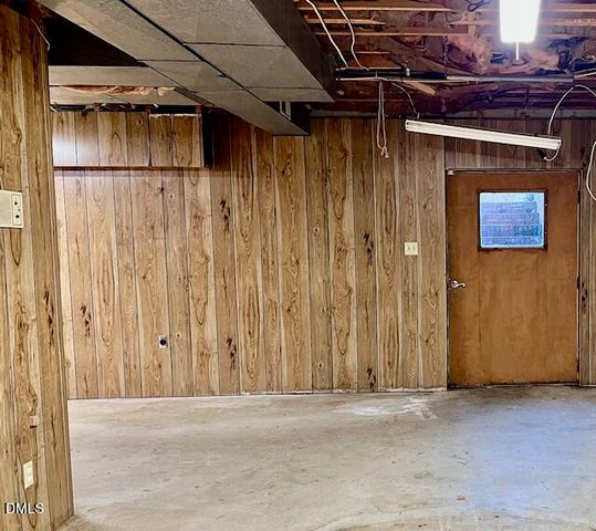 84 Weybossett Road, Henderson, NC 27537