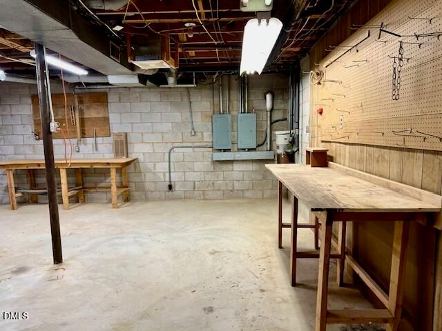 84 Weybossett Road, Henderson, NC 27537