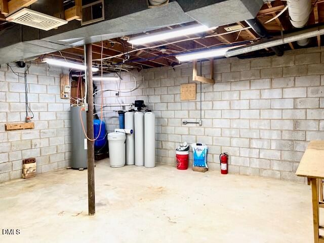 84 Weybossett Road, Henderson, NC 27537