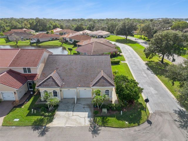 2202 GARDEN LAKE DRIVE, Winter Haven, FL 33884