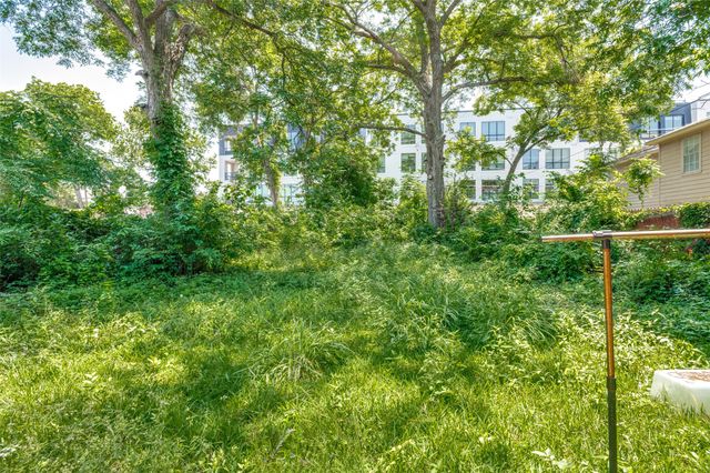 520 W 9th Street, Dallas, TX 75208
