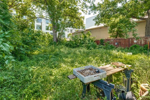 520 W 9th Street, Dallas, TX 75208