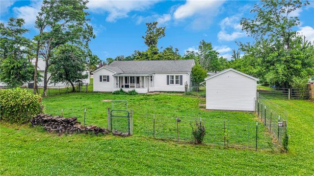 305 S Dixieland Road, Rogers, AR 72758