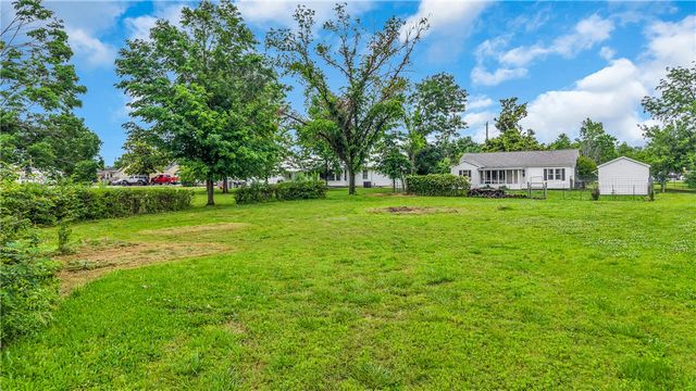 305 S Dixieland Road, Rogers, AR 72758