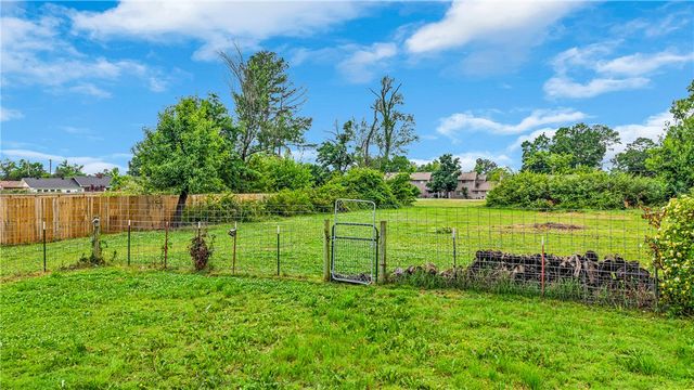 305 S Dixieland Road, Rogers, AR 72758