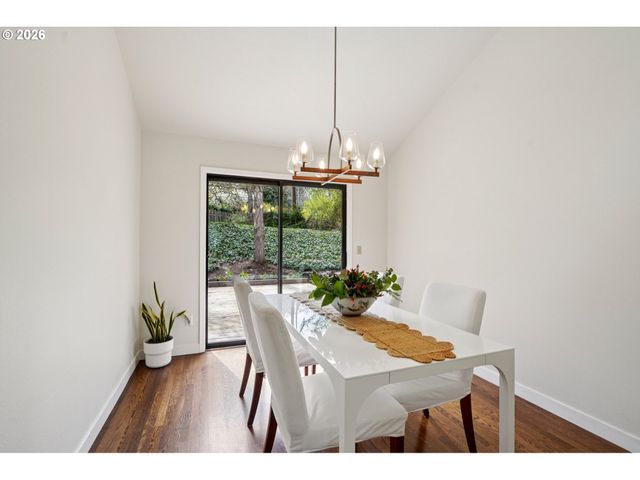 790 BRIERCLIFF Ln, Lake Oswego, OR 97034