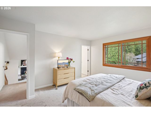 790 BRIERCLIFF Ln, Lake Oswego, OR 97034