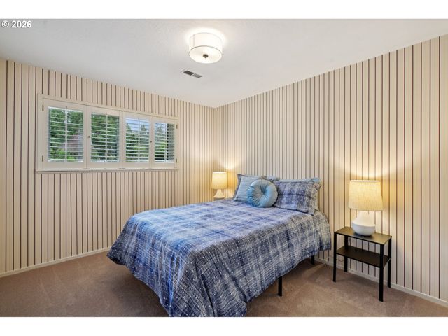 790 BRIERCLIFF Ln, Lake Oswego, OR 97034