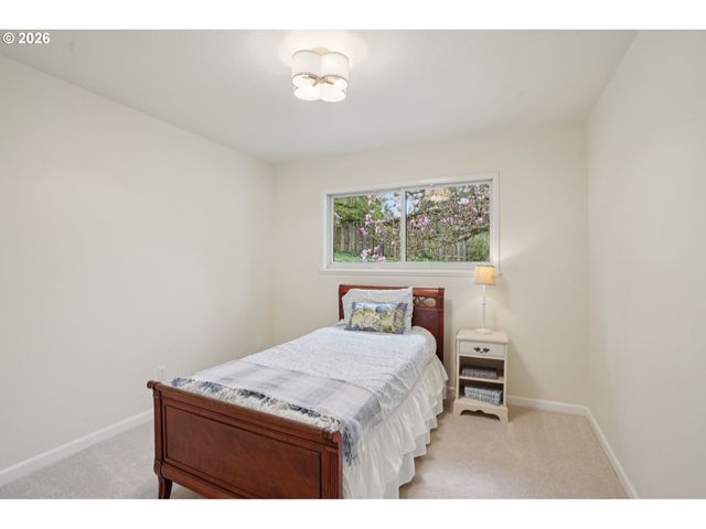 790 BRIERCLIFF Ln, Lake Oswego, OR 97034