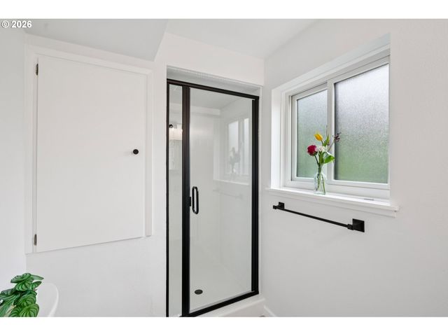 790 BRIERCLIFF Ln, Lake Oswego, OR 97034