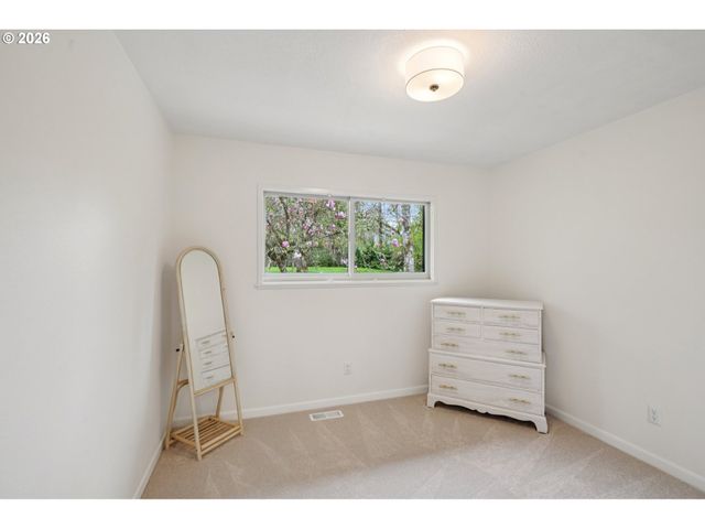 790 BRIERCLIFF Ln, Lake Oswego, OR 97034