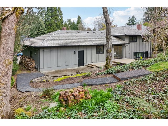 790 BRIERCLIFF Ln, Lake Oswego, OR 97034