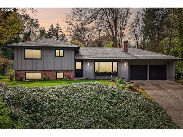 790 BRIERCLIFF Ln, Lake Oswego, OR 97034