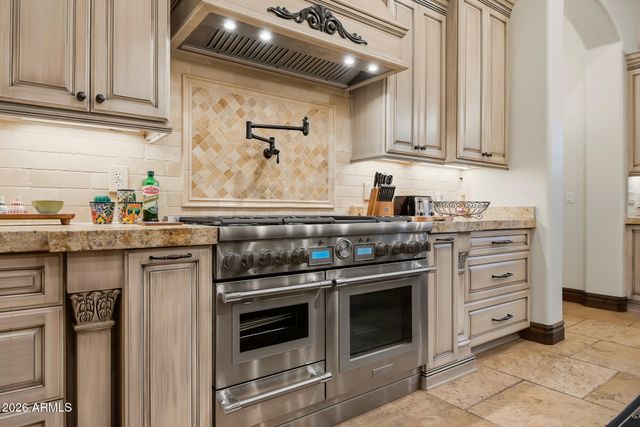 2914 E PORTOLA VALLEY Drive, Gilbert, AZ 85297