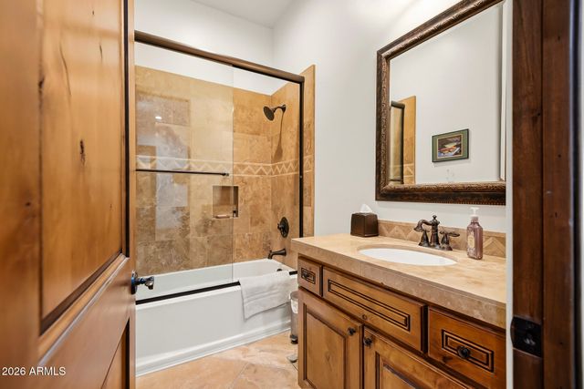 2914 E PORTOLA VALLEY Drive, Gilbert, AZ 85297