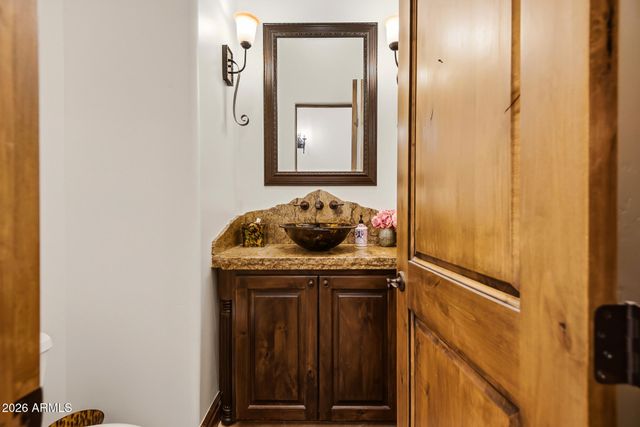 2914 E PORTOLA VALLEY Drive, Gilbert, AZ 85297