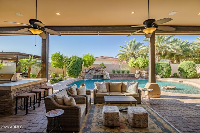 2914 E PORTOLA VALLEY Drive, Gilbert, AZ 85297