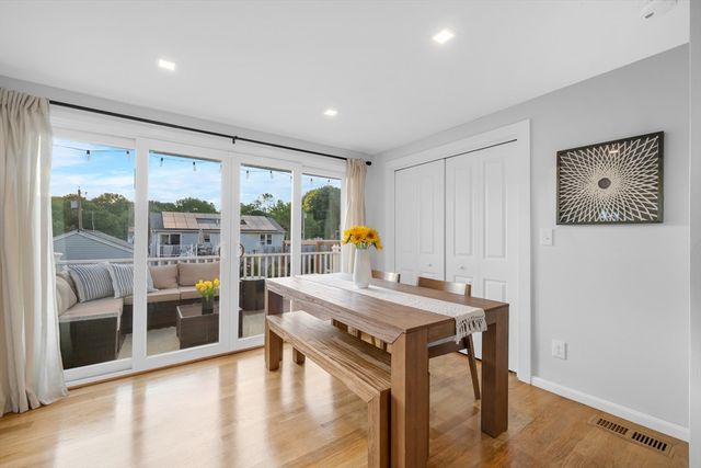 37 Hillcrest Ave, Beverly, MA 01915