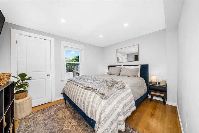 37 Hillcrest Ave, Beverly, MA 01915
