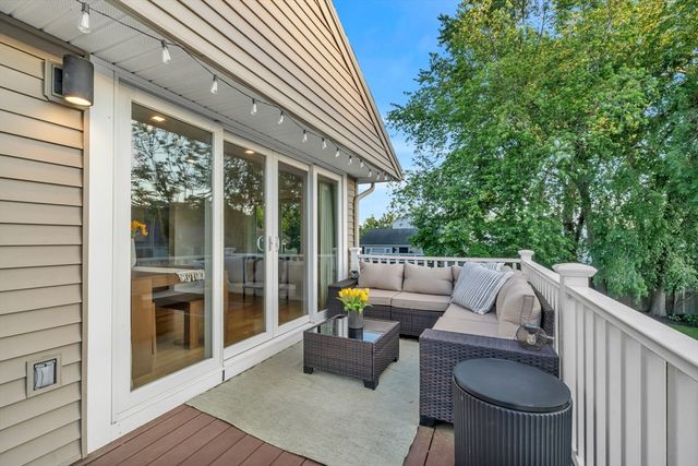 37 Hillcrest Ave, Beverly, MA 01915