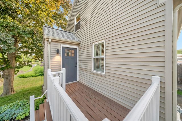 37 Hillcrest Ave, Beverly, MA 01915