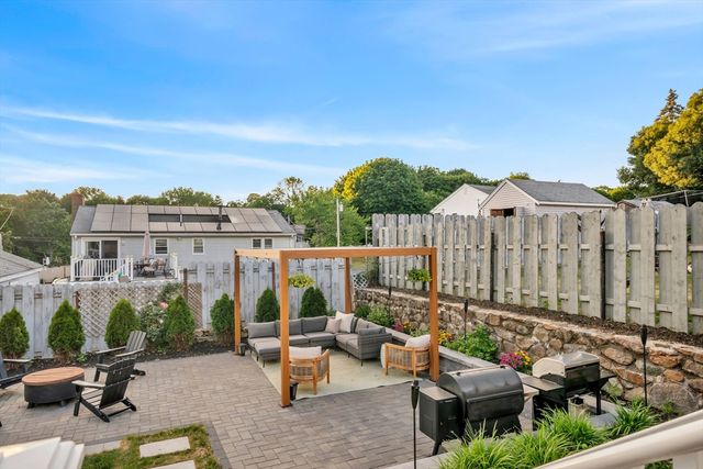 37 Hillcrest Ave, Beverly, MA 01915