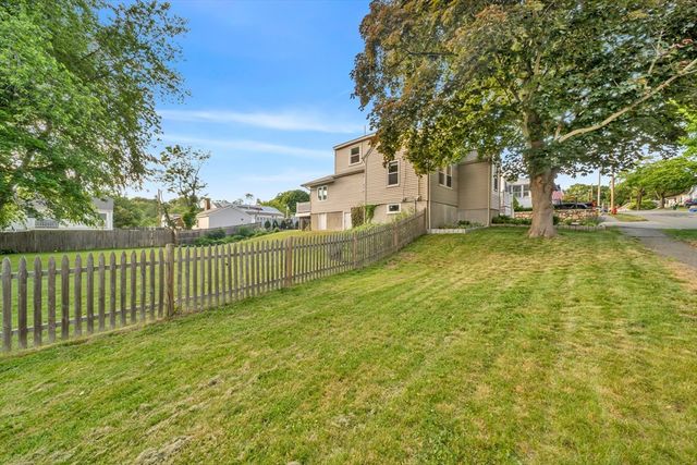 37 Hillcrest Ave, Beverly, MA 01915