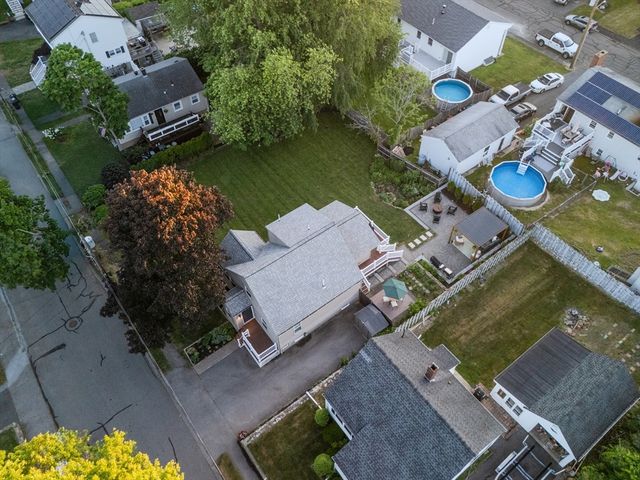 37 Hillcrest Ave, Beverly, MA 01915