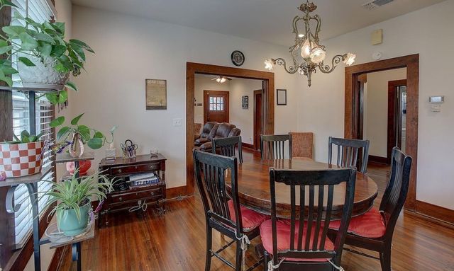 242 S Franklin Street, La Grange, TX 78945