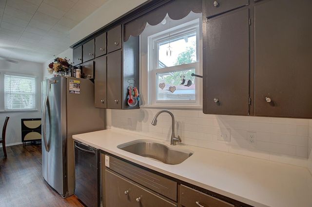 242 S Franklin Street, La Grange, TX 78945