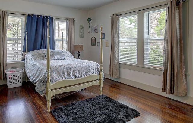 242 S Franklin Street, La Grange, TX 78945