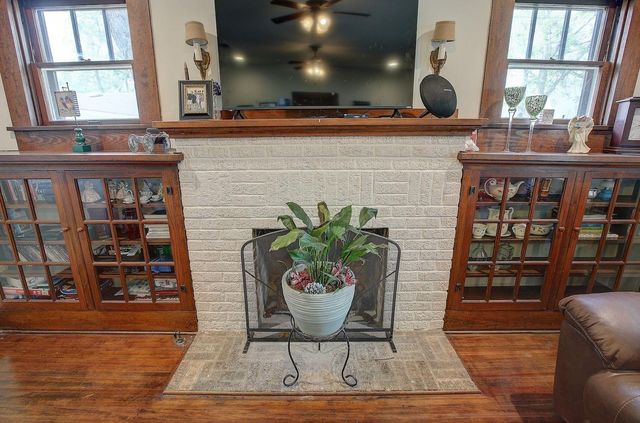 242 S Franklin Street, La Grange, TX 78945