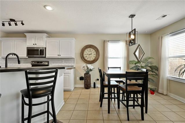 18935 S OAK Street, Belton, MO 64012