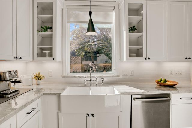 3125 Wroxton Road, Houston, TX 77005