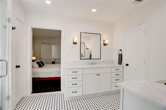 3125 Wroxton Road, Houston, TX 77005