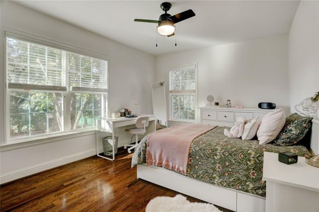 3125 Wroxton Road, Houston, TX 77005