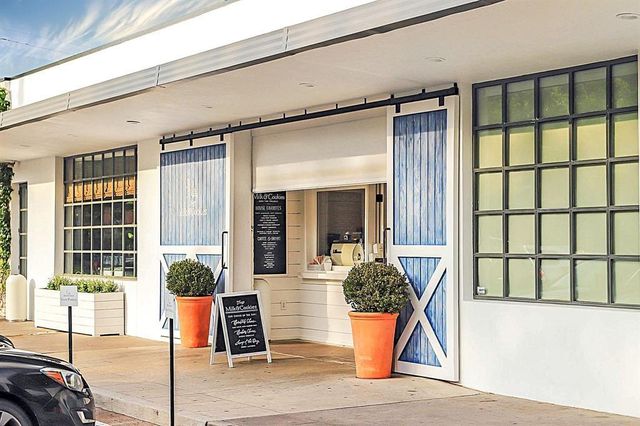 3125 Wroxton Road, Houston, TX 77005