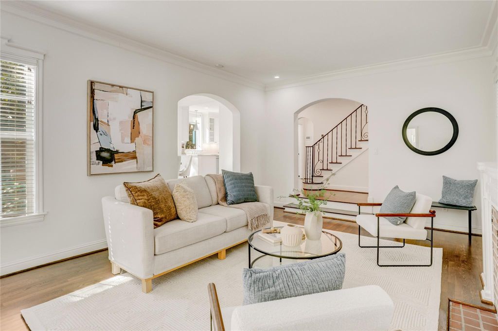 3125 Wroxton Road, Houston, TX 77005