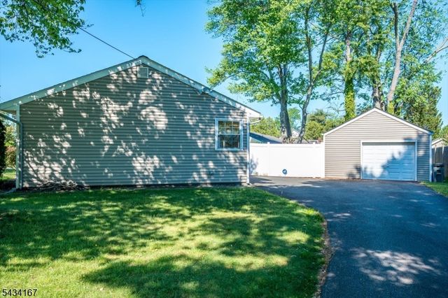 5 Ann Pl, Bridgewater Twp., NJ 08807