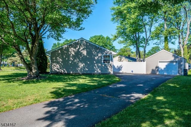 5 Ann Pl, Bridgewater Twp., NJ 08807