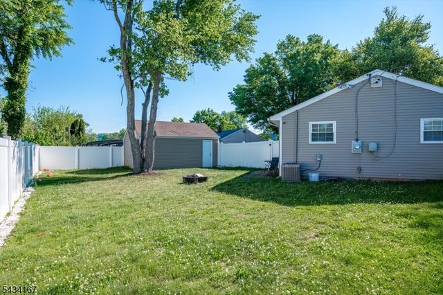 5 Ann Pl, Bridgewater Twp., NJ 08807