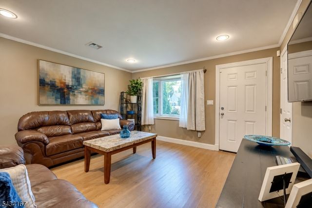 5 Ann Pl, Bridgewater Twp., NJ 08807