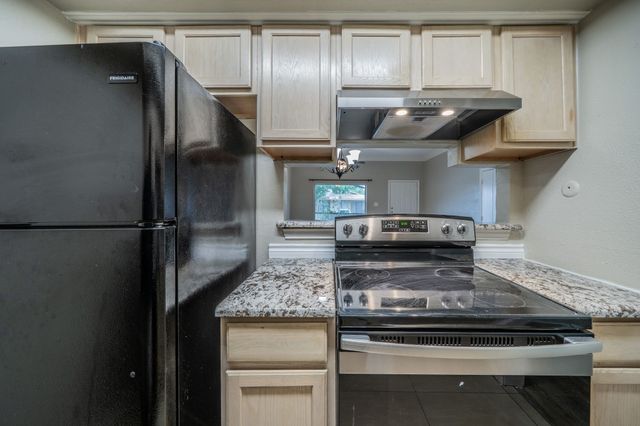 708 Baruna Circle, Garland, TX 75043