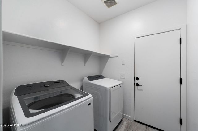 18348 W JESSIE Lane, Surprise, AZ 85387